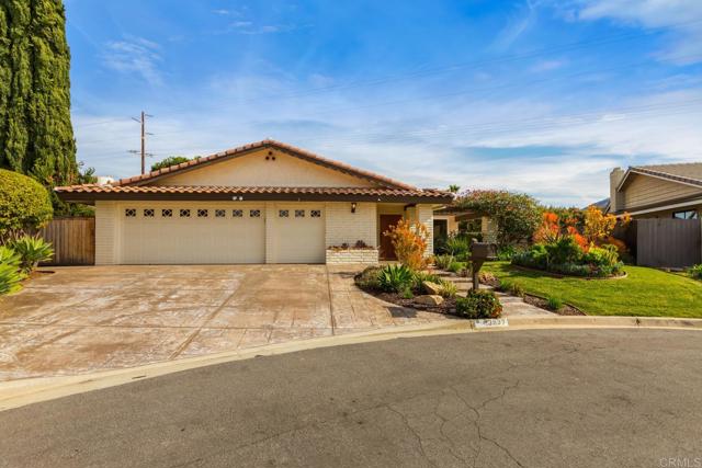 13837 Tam O Shanter Court, Poway CA: https://media.crmls.org/mediaz/9620f265-df5b-4dbd-9897-05ba95a92e2c.jpg