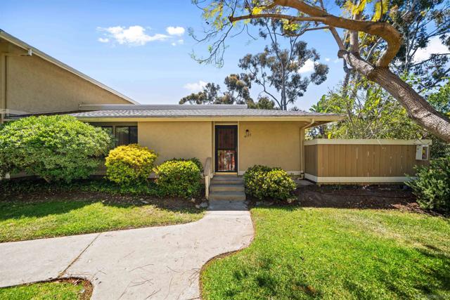 4355 Caminito Del Diamante, San Diego CA: https://media.crmls.org/mediaz/9621557a-b5e2-4ddf-b125-c96d5b873980.jpg
