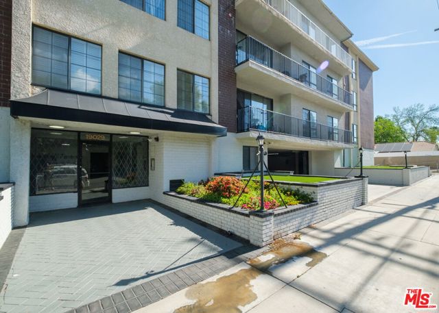 19029 Nordhoff Street, Northridge CA: https://media.crmls.org/mediaz/9621cec1-39f7-4311-9c93-1e4609b03ef0.jpg