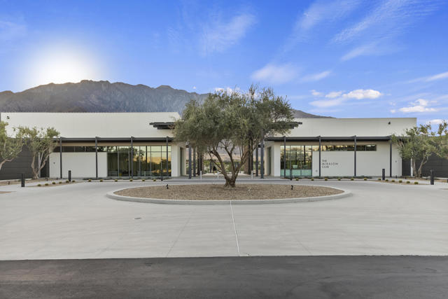 885 Fountain Drive, Palm Springs CA: https://media.crmls.org/mediaz/9621e2b5-46ba-4a36-be50-108a7dd91a1a.jpg