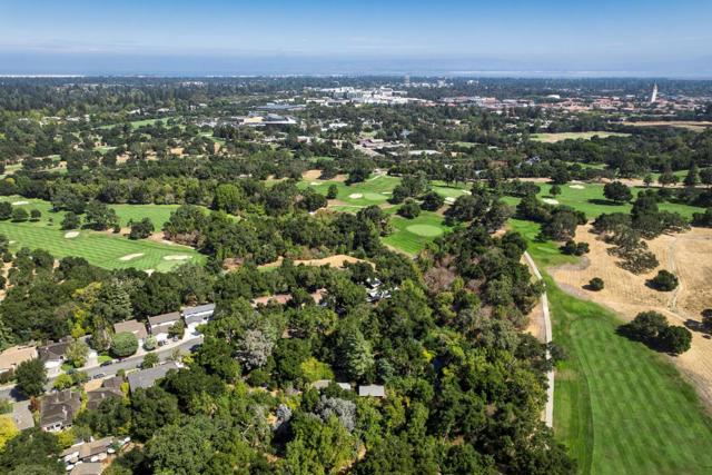 25 Stowe Lane, Menlo Park CA: https://media.crmls.org/mediaz/96222797-8a2b-4194-b391-7b498bdd71c3.jpg