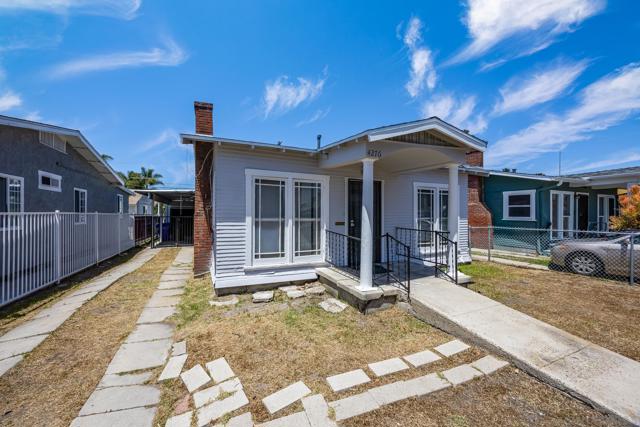 4276 35Th St, San Diego CA: https://media.crmls.org/mediaz/962306c6-fab3-43c2-98ed-f2441ef6e18d.jpg