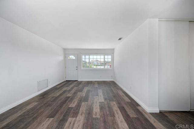 Image 16 of 49 For 2252 Vancouver Avenue