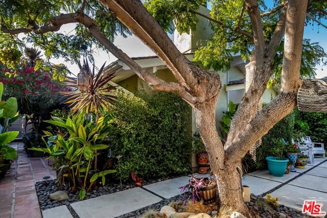 Located in the very heart of Venice, near the beach and only a few blocks from Abbot Kinney's long stretch of always trendy shopping, restaurants and bars, this modern duplex is certain to appeal to a wide range of buyers and investors. The fully fenced-in and highly private lot is comprised of two superb units. The front units is a 3 bedroom/2 bathroom house featuring an open concept kitchen/living room with vaulted ceilings, fireplace, breakfast bar, custom built-in shelving and custom shutters. Additional features include fully paid solar panels, central air w/NEST thermostat, a gated and hedged front yard, two courtyard patios, lushly packed garden beds and a 2-car garage with direct in-home access. The second unit, which sits directly above the garage, is a spacious and charming light and bright 1 bedroom/1 bathroom that has its own gated and private terrace. The open concept floor plan features a living room with fireplace, dining area, kitchen with breakfast bar, vaulted ceilings, air conditioning, an amply sized bedroom with large walk-in closet and a bright bathroom with shower and bathtub. Additional amenities for this second unit include its own dedicated parking spot next to the unit and laundry area access . Both units afford a great deal of exceptional inter-unit privacy. Front house was photographed prior to current tenant occupancy.