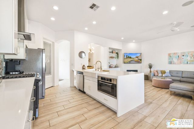 82642 Odlum Drive, Indio CA: https://media.crmls.org/mediaz/96255e1e-6a67-4acd-a053-3ca53922f94e.jpg