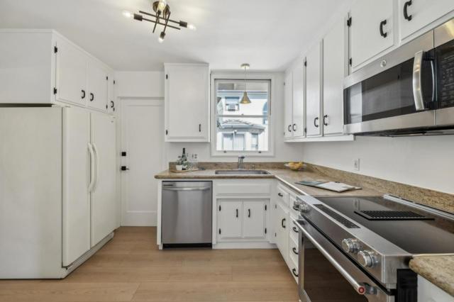 4061 Verdosa Drive, Palo Alto CA: https://media.crmls.org/mediaz/96259e31-bd01-4c36-8fc5-a0bb4a1d4038.jpg