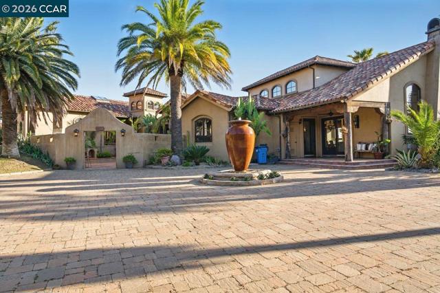 Image 5 of 60 For 1615 Lawrence Rd