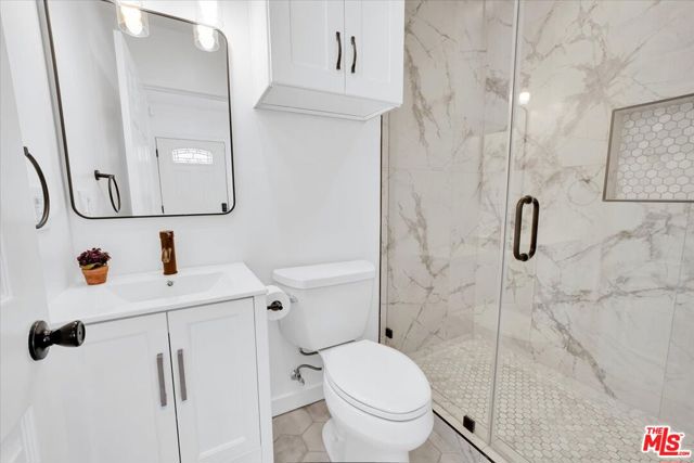 14642 Runnymede Street, Van Nuys CA: https://media.crmls.org/mediaz/9625e771-237a-4b8b-897a-d3721aac27c9.jpg
