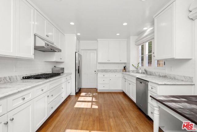 1300 Capri Drive photo 6