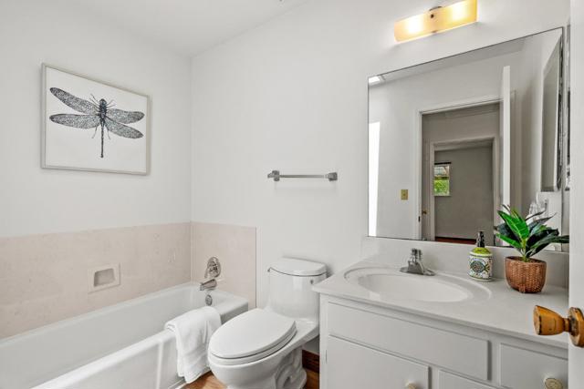 150 Sir Francis Court, Capitola CA: https://media.crmls.org/mediaz/96271c2b-2972-4bd6-8c93-44446097e5de.jpg