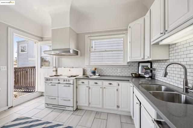1042 Santa Clara Ave, Alameda CA: https://media.crmls.org/mediaz/9627a740-f50b-43da-974a-4a9da3a42f26.jpg