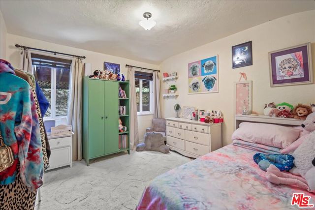 6119 Del Valle Drive, Los Angeles CA: https://media.crmls.org/mediaz/96289785-795a-4f03-b0c6-1a24c4057c52.jpg