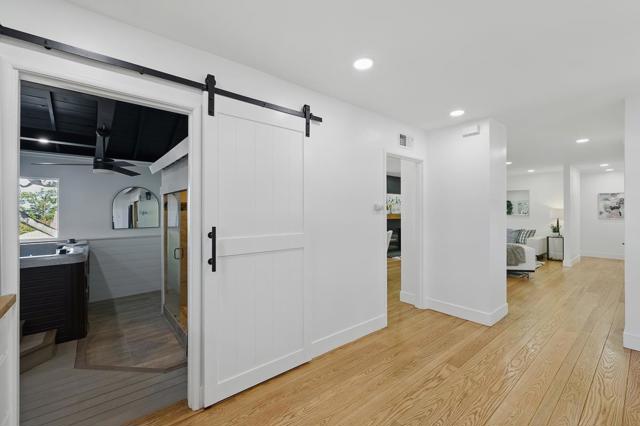 500 La Casa Avenue, San Mateo CA: https://media.crmls.org/mediaz/96289e69-829b-4cc4-bc48-7e0fe459a46e.jpg