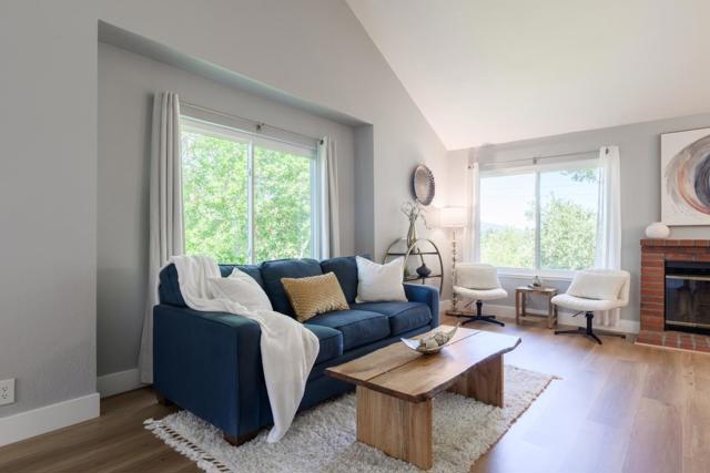 42 Arabian Way, Scotts Valley CA: https://media.crmls.org/mediaz/9628b1bb-95bf-47af-929d-f479e68849e6.jpg