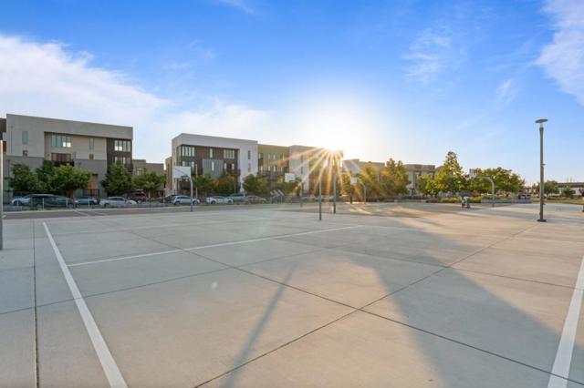 45139 Challenge, Fremont CA: https://media.crmls.org/mediaz/9628ee3c-6888-4524-84c8-6e47d5ae456a.jpg