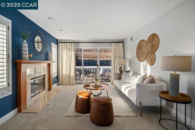 260 Edinburgh Cir, Danville CA: https://media.crmls.org/mediaz/9628fa59-8e7e-4f1c-91cb-45fb8c5ea337.jpg