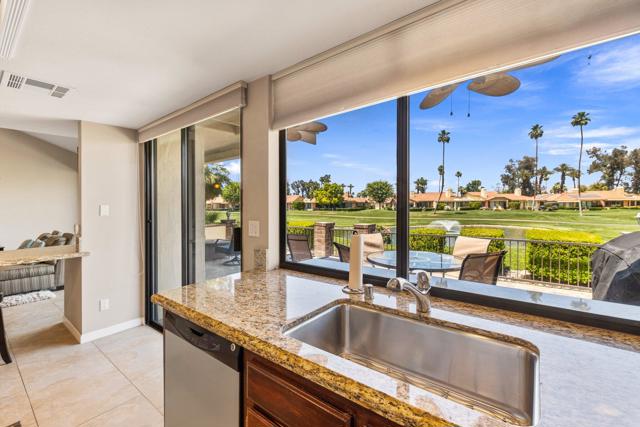 312 Castellana S, Palm Desert CA: https://media.crmls.org/mediaz/9629456a-6db3-4f52-bf6e-a0f79ca751aa.jpg