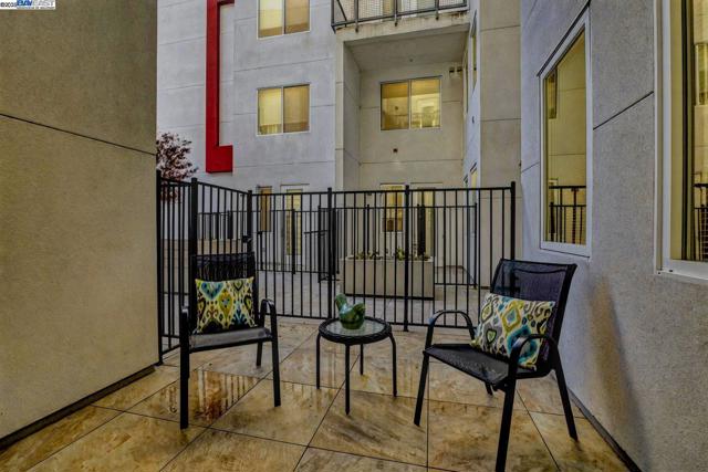 42111 Osgood Rd, Fremont CA: https://media.crmls.org/mediaz/962aacbe-222c-4e5f-bdca-9560a3ec53c1.jpg