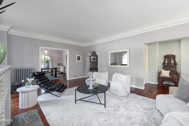 80 N Euclid Avenue, Pasadena CA: https://media.crmls.org/mediaz/962b4974-9226-47d9-89c5-b6da22539458.jpg