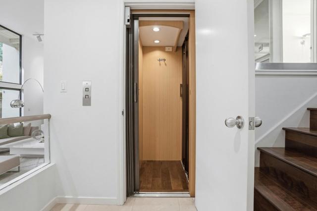 1621 Stone Pine Lane, Menlo Park CA: https://media.crmls.org/mediaz/962b7608-e46c-4da2-b89b-ee0e866fbc53.jpg