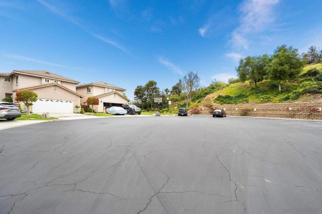 4111 Massachusetts Ave, La Mesa CA: https://media.crmls.org/mediaz/962ba044-5ebe-4a2b-af64-3873d473bfae.jpg