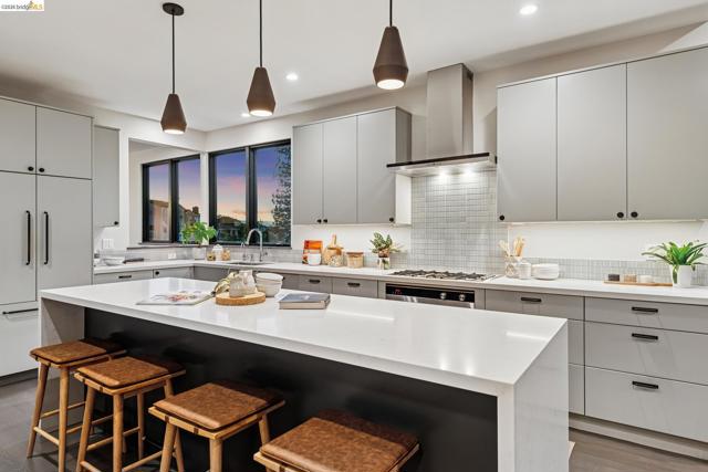 Image 30 of 60 For 6356 Broadway Ter