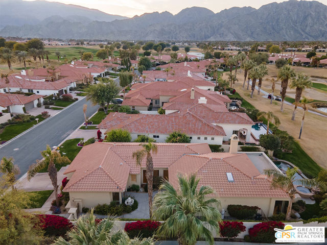 55586 Southern, La Quinta CA: https://media.crmls.org/mediaz/962ca4f8-8e6f-40d0-ac8f-8c5d39123fcc.jpg