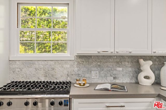 8023 Hemet Place, Los Angeles CA: https://media.crmls.org/mediaz/962cd1a9-57e3-45fa-9464-b31799c3c256.jpg