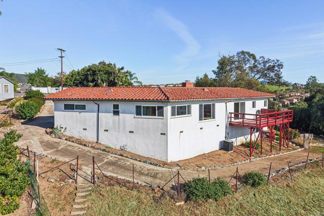 Detail Gallery Image 39 of 70 For 2397 Mira Sol Dr, Vista,  CA 92084 - 3 Beds | 2 Baths