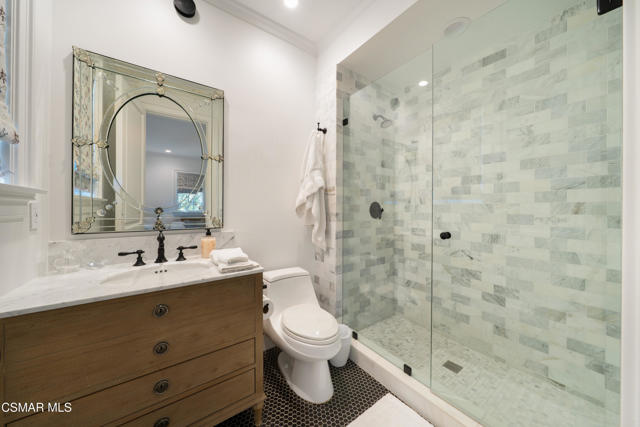 2160 Marshbrook Road, Thousand Oaks CA: https://media.crmls.org/mediaz/962dfb1a-d3ba-41fd-bd14-8ee1a1bdf1ce.jpg