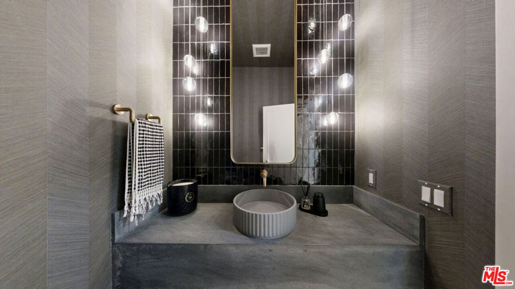 MLS #26876763 image #20
