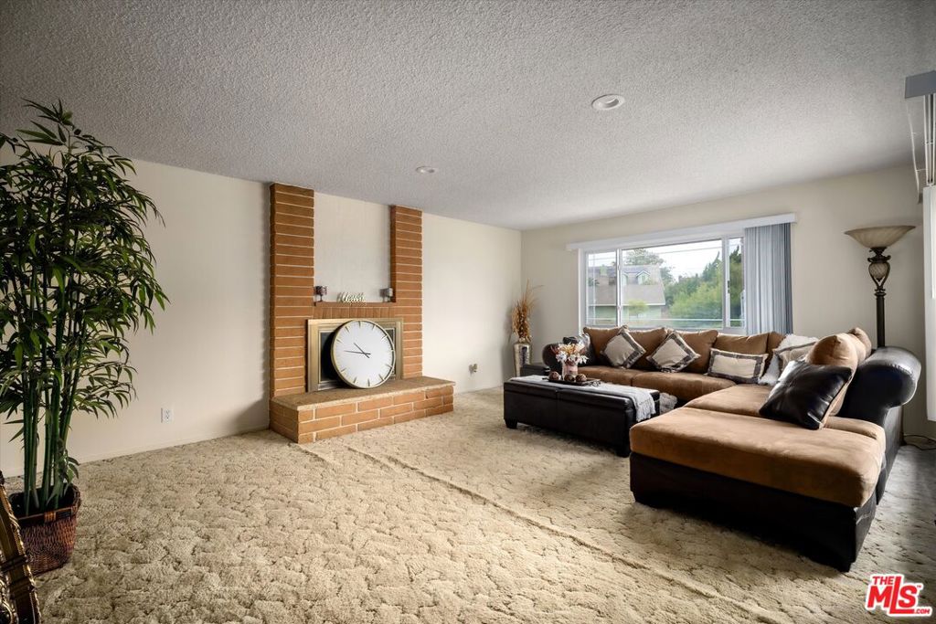 MLS #26856427 image #3