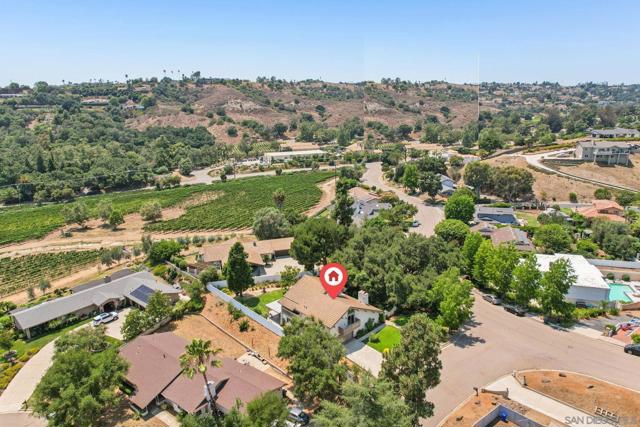 2807 Carlton Way, Fallbrook CA: https://media.crmls.org/mediaz/962ef3b5-b075-4e03-a6be-987b76b1607b.jpg