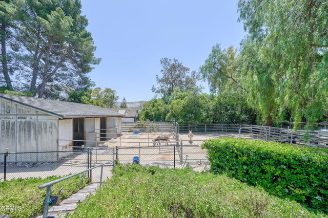 11616 E Las Posas Road, Camarillo CA: https://media.crmls.org/mediaz/962f347f-9285-4044-9181-20a000b88656.jpg