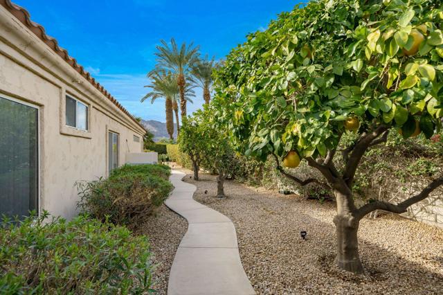 50075 Doral Street, La Quinta CA: https://media.crmls.org/mediaz/962f60ae-d1d7-49ea-99ba-ca6e4b93800a.jpg