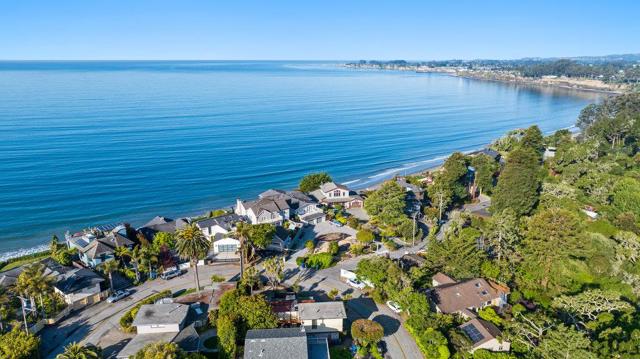 734 Seacliff Drive, Aptos CA: https://media.crmls.org/mediaz/962f66ab-a8da-4320-9935-86faee46fa99.jpg