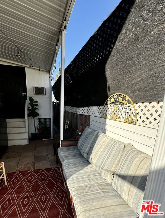 25000 Hawkbryn Avenue, Newhall CA: https://media.crmls.org/mediaz/962f7b09-6c54-4b87-82f1-e9660cc5e12c.jpg