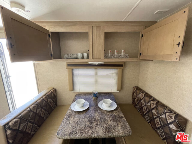 8144 Jefferson Street, Mojave CA: https://media.crmls.org/mediaz/9631648c-c935-4f9f-8a95-b76d3a02132a.jpg