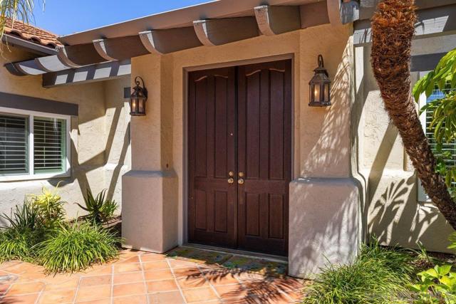 2084 Roberts Pl, Escondido CA: https://media.crmls.org/mediaz/963167dc-1111-4dec-94c0-f5ec9d328195.jpg