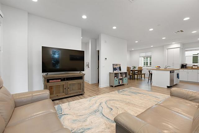 Detail Gallery Image 22 of 42 For 4214 Mission Ranch Way, Oceanside,  CA 92057 - 2 Beds | 2/1 Baths