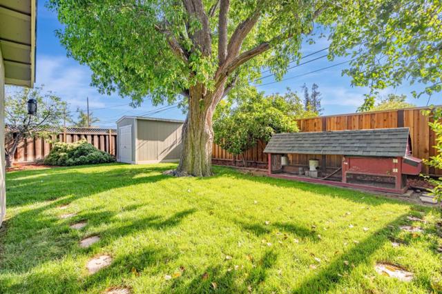 3233 Irlanda Way, San Jose CA: https://media.crmls.org/mediaz/963294fa-2a5d-4d5c-a6c2-24ca8558b044.jpg
