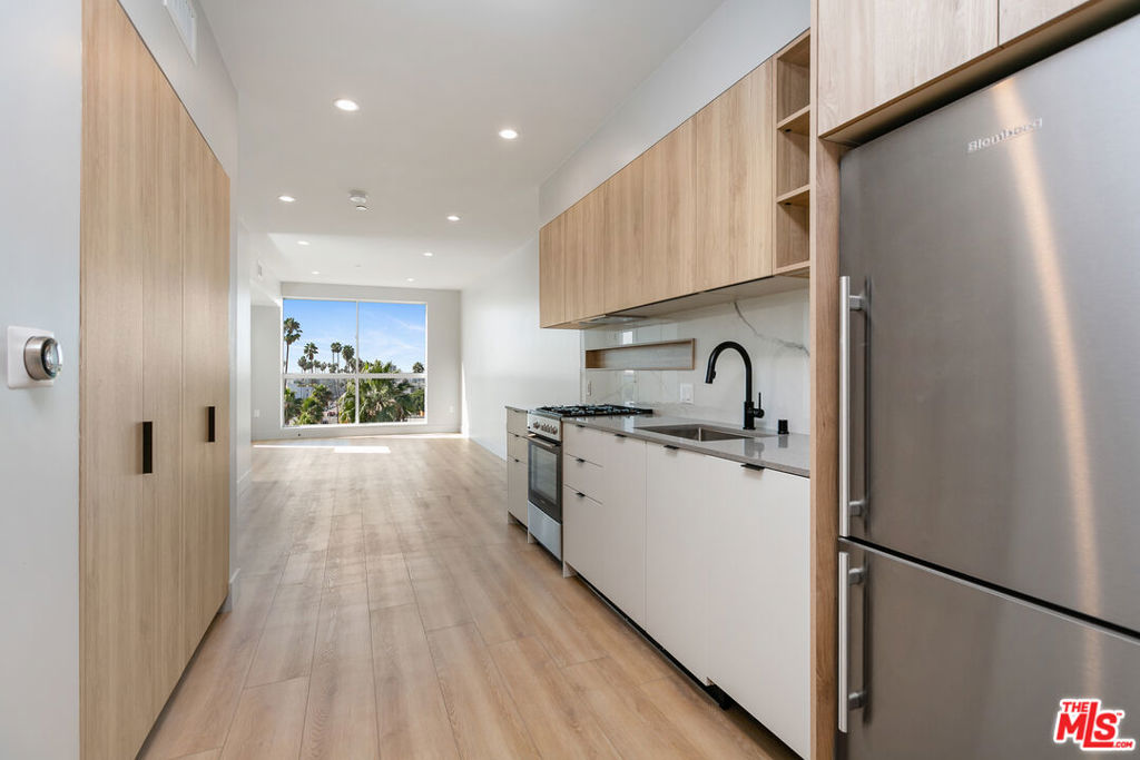 12431 Rochester Avenue #403