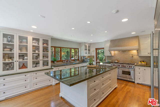 221 S Beverly Glen Boulevard, Los Angeles CA: https://media.crmls.org/mediaz/9634f640-190f-405a-8972-a9485fdbc229.jpg