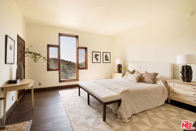 2125 Kew Drive, Los Angeles CA: https://media.crmls.org/mediaz/9635a268-fa52-4bf7-9da6-807c1767d15f.jpg