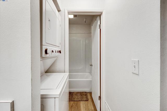1771 Broadway Street, Concord CA: https://media.crmls.org/mediaz/96363815-0d0d-4fb3-8bca-7fc506ba2ac7.jpg
