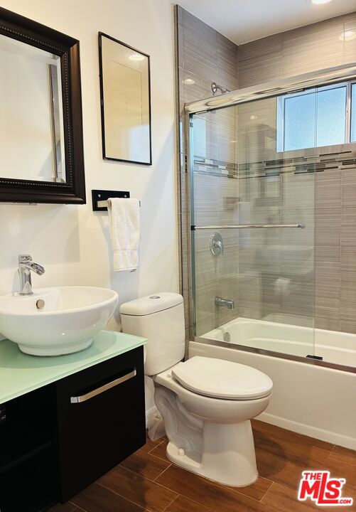 4938 Imlay Avenue, Culver City CA: https://media.crmls.org/mediaz/96365350-c7a3-464a-9cf5-0f2ec302a3a3.jpg