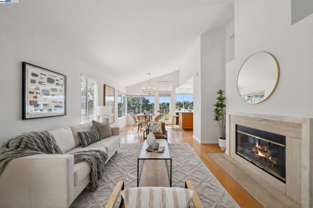 447 Donner Way, San Ramon CA: https://media.crmls.org/mediaz/963664ab-f80d-45cf-8b67-cec92d6a793a.jpg