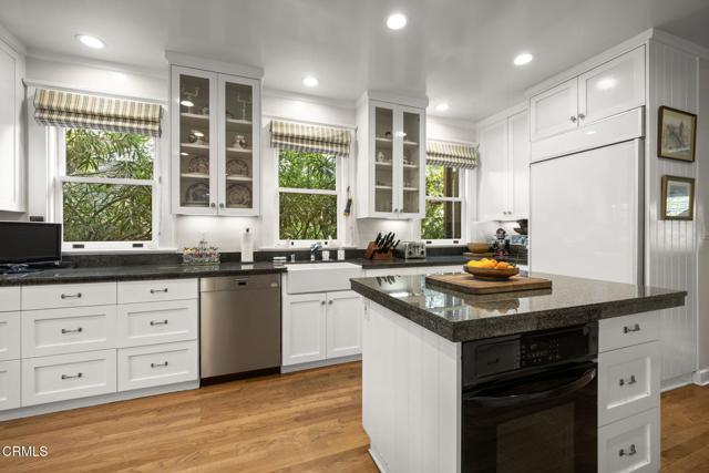 412 Oaklawn Avenue, South Pasadena CA: https://media.crmls.org/mediaz/96366958-b1b5-4a03-a9dd-4a72f566533b.jpg