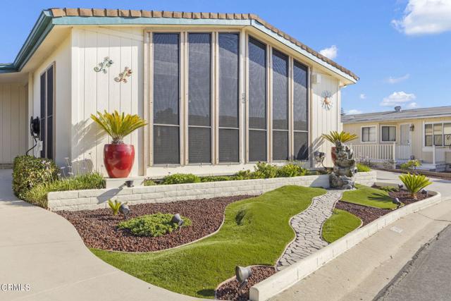 Detail Gallery Image 4 of 69 For 36 Poinsettia Gardens Dr, Ventura,  CA 93004 - 2 Beds | 2 Baths