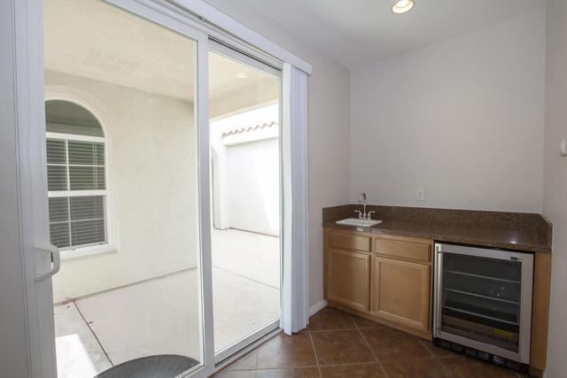 81237 Red Rock Road, La Quinta CA: https://media.crmls.org/mediaz/9637bfb9-f915-4798-8e84-c8a12cd1f4e7.jpg